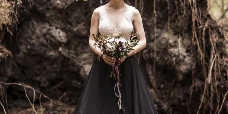 Stunning Non-Traditional Bridal Outfit Ideas