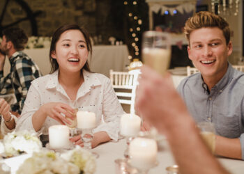The Right Way To Seat Your Wedding Guests At A Singles Table
