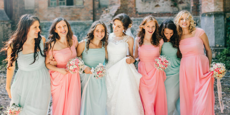 What Bridesmaids Should And Shouldn’t Pay For