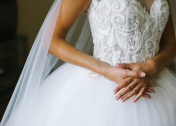 The Do's And Don’ts To Avoid Bloating On Your Wedding Day