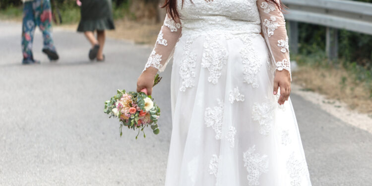 6 Essential Rules For Plus-Size Wedding Dress Shopping