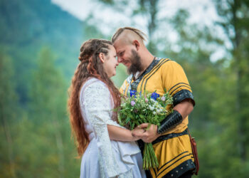 Couple got married in first traditional Viking wedding for almost 1000 years