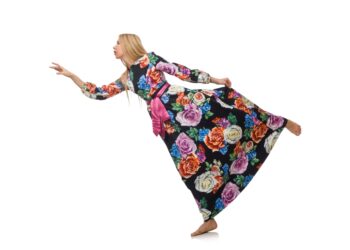 The all-new trend: wallpaper dresses