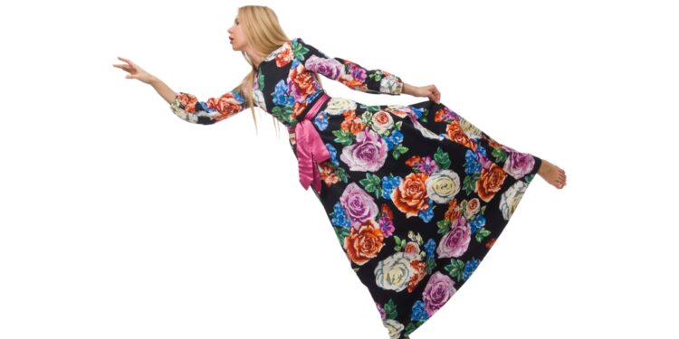 The all-new trend: wallpaper dresses